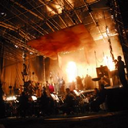 Operu Nabucco doprovodí velkolepá pyrotechnická show