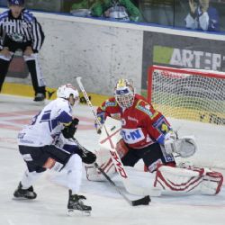 Plzeň doma prohrála, Hašek vychytal nájezdy