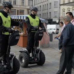 Plzeňské náměstí dnes hostí Den s městskou policií