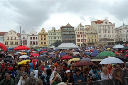 Foto: Počasí nepřálo, přesto Pilsner Fest navštívilo na 30 tisíc lidí