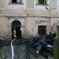 Požár ráno zničil v Plané faru, škoda 8 milionů