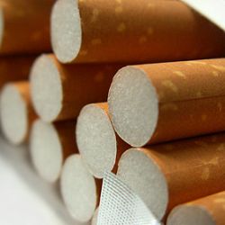 Pro cigarety šel po zavíračce, spustil alarm