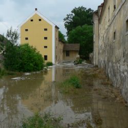 Víkendové dobývání hradu Švihova velká voda neohrozí