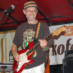 Zach´s Pubu vládne reggae