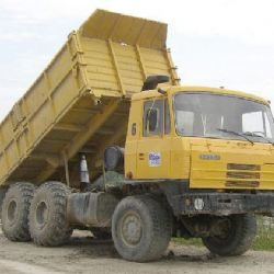 Ze šesti náklaďáků odčerpal přes tisíc litrů nafty