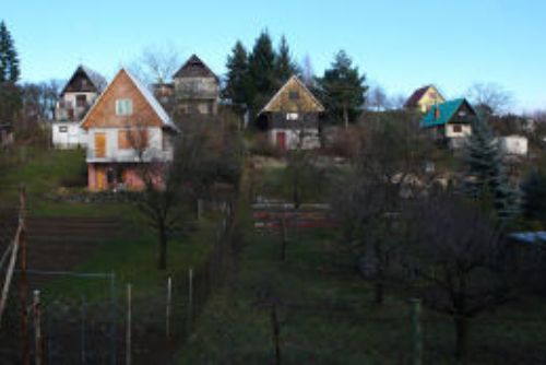 Foto: Zloději bílili chaty na Manětínsku. Celková škoda přes 200 tisíc