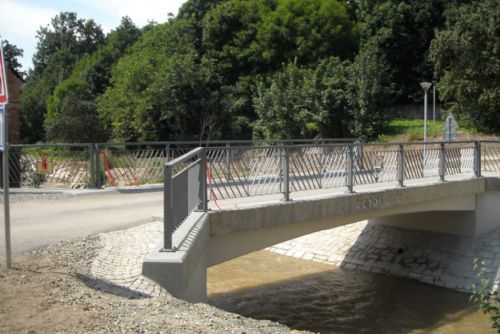 Foto: Bernartice mají i díky Plzni po povodních nový most 