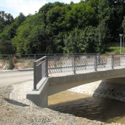 Bernartice mají i díky Plzni po povodních nový most 