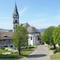 Církev znovu vysvětí opravený kostel v Žihobcích
