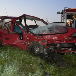 Čtyři osobní automobily se střetly u Střelic, dva zranění 