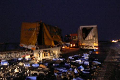 Foto: Dálnici u Nýřan zablokovala nehoda kamionů