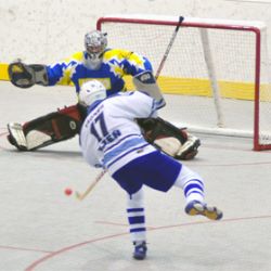 Hokejbalisté zvýšili náskok na čele extraligy