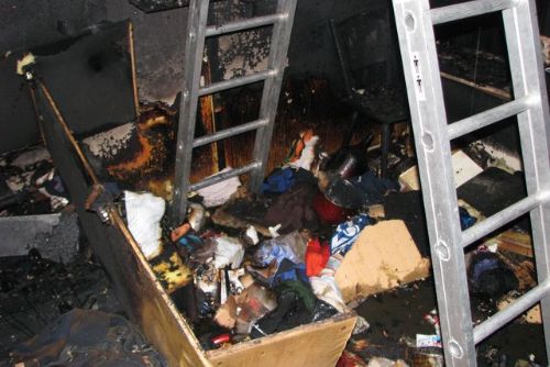 Foto: Hořelo v plzeňské ubytovně, škoda 300 tisíc