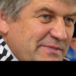 Kontroverzní trenér Mayer se chystá znovu na olympiádu