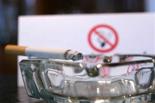 Foto: Krize zbavuje obyvatele kraje cigaret