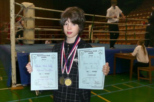 Foto: Mladý kickboxer Panuška má medaile z národního poháru