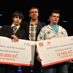 Mladým lidem z náhradních rodin se tyto Vánoce splní přání 