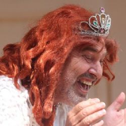 Nedělní pohádka o Sněhurce přilákala děti i rodiče