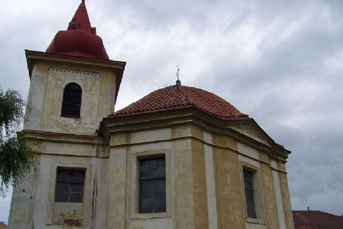 Foto: Ostrov u Stříbra v sobotu otevírá opravenou Santiniho kapli
