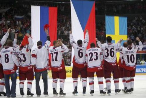 Foto: Plzeň v neděli uvidí hokejový pohár mistrů světa