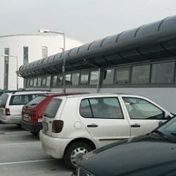 Plzeňané nedávají u hypermarketů přednost zprava