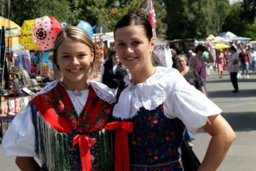 Foto: Klatovy žijí o víkendu poutí a folklorním festivalem