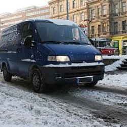 Řidiče v Plzni rozčilují vyjeté koleje ve vedlejších silnicích