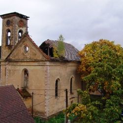Stříbrem právě zní: Neležme v posteli, zachraňme kostely!