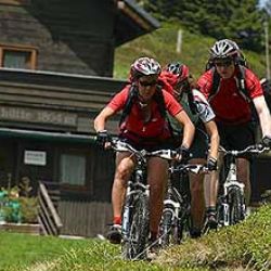 V sobotu vyveze lanovka první bikery a turisty na Špičák