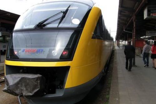 Foto: Žluté vlaky pojedou z Plzně do Domažlic a zpět za pět korun 