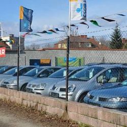 Autobazarům začíná sezona, o nejstarší vozy zájem není