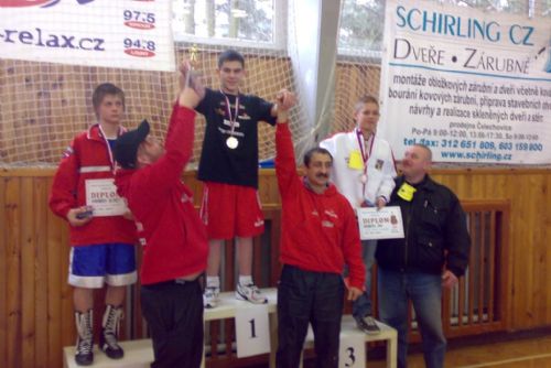 Foto: Boxeři z týmu O. Stacha Plzeň vybojovali na MČR kadetů dva bronzy  