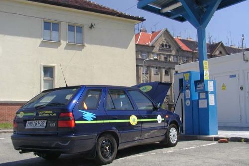Foto: Plzeňané chtějí ušetřit. Je zájem o přestavby aut na plyn