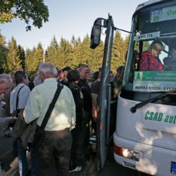 V Hunčicích rozebrali autobusovou zastávku