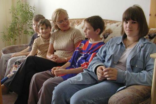 Foto: Fotbalová Viktoria nadělovala dětem v Dominu