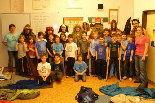Foto: Děti ze Skvrňan strávily ve škole Noc s knihou