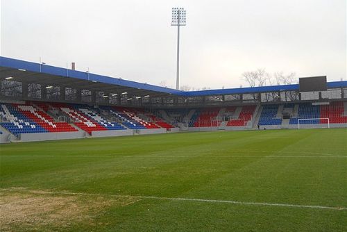 Foto: Fotbalový stadion v Plzni zřejmě zůstane bez věží v rozích