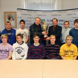 Hejtman ocenil mladé futsalisty Indossu, mistry republiky