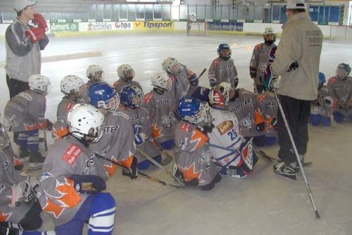 Foto: Malí hokejisté měří síly na mezinárodním turnaji