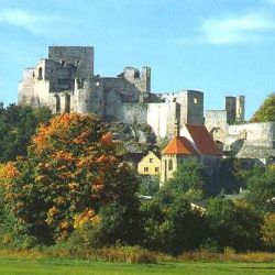 Hrad Rabí se v sobotu zahalí do Středověké noci