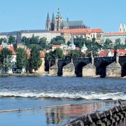 Kauzu pražský Karlův most má teď na stole ministerstvo