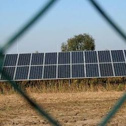 Majitelé solárních elektráren zahajují spory se státem o solární daň 