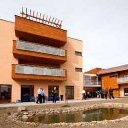Mentálně postižení z ústavu ve Stodě získají nové domovy