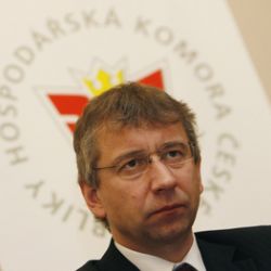 Ministr Drábek bude v úterý debatovat v Plzni