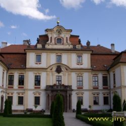 S ochránci přírody můžete navštívit Benešov a Jemniště