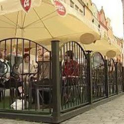 Plzeň obsypou předzahrádky, město sníží ceny nájmů
