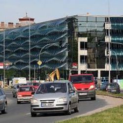 Plzeň otevřela parkovací dům Rychtářka, od pátku se platí