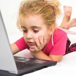 Kraj chrání děti a mládež před nástrahami internetu