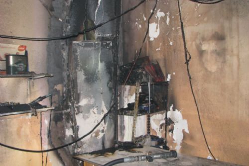 Foto: Požár zničil kancelář v Plzni, škoda 250 tisíc korun