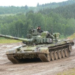 Tankodrom u Strašic v sobotu přivítá 22. Bahna